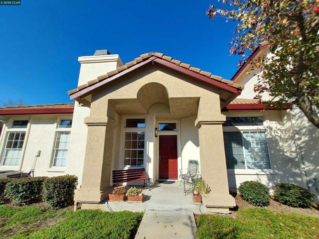 3080 Casadero Ct, Pleasanton CA: https://media.crmls.org/mediaz/fac08f38-902f-45a3-b06e-48d129d85895.jpg