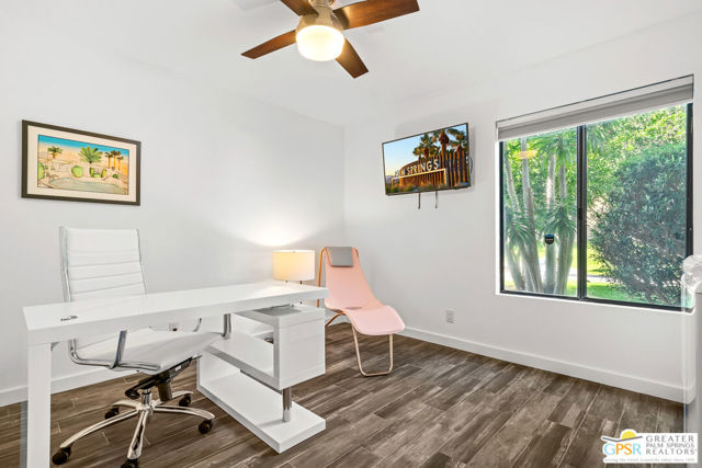 2180 S Palm Canyon Drive, Palm Springs CA: https://media.crmls.org/mediaz/fac09613-a4cf-4b10-830a-f34b9aed97a5.jpg