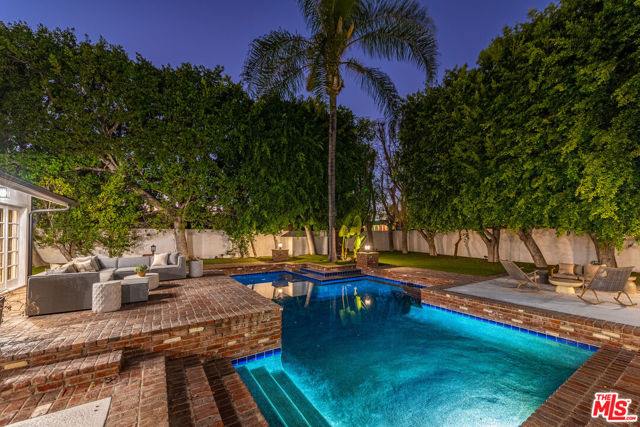 17429 Tarzana Street photo 67