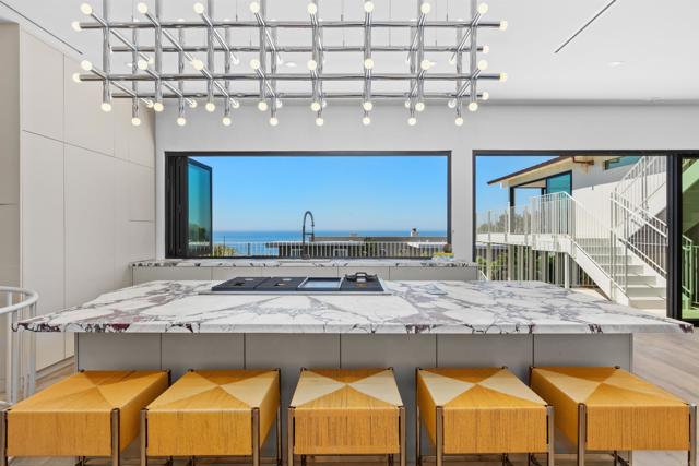 Detail Gallery Image 7 of 44 For 1506 Summit Ave, Cardiff By The Sea,  CA 92007 - 4 Beds | 3/1 Baths