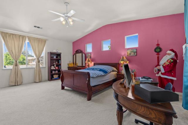 10628 Hidden Grove Circle, Stockton CA: https://media.crmls.org/mediaz/fac1e189-6cff-4e54-8767-16110da6e9ea.jpg