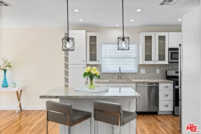 2376 Dewey Street, Santa Monica CA: https://media.crmls.org/mediaz/fac25379-63e3-4f8d-8cd9-8b60a8d73c96.jpg