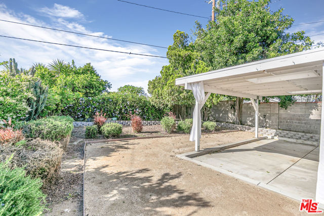 14139 Gault Street, Van Nuys CA: https://media.crmls.org/mediaz/fac274c2-b3e3-41a0-8ae9-ff05ae443b27.jpg
