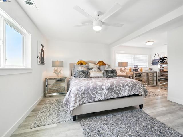 2579 Jacobs St, Hayward CA: https://media.crmls.org/mediaz/fac3632b-4395-4389-841b-39f21dc8e48e.jpg