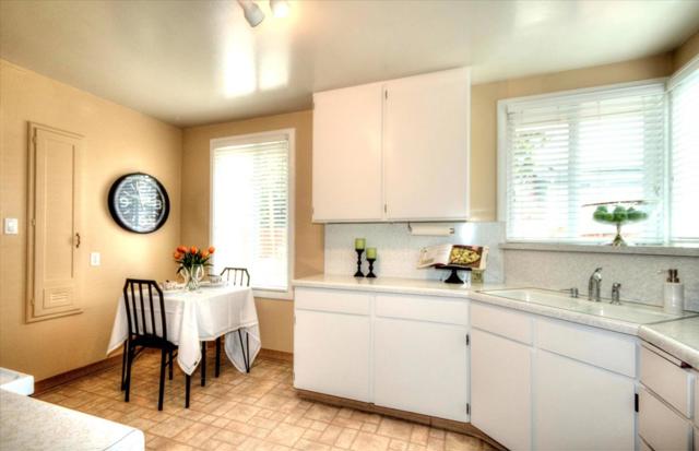 1523 Virginia Avenue, Redwood City CA: https://media.crmls.org/mediaz/fac43867-29cf-43e6-bbff-1d2a8ec72151.jpg