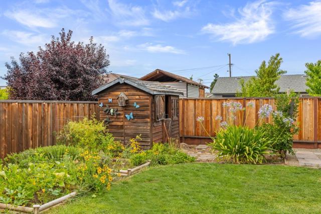 3832 Princeton Way, Livermore CA: https://media.crmls.org/mediaz/fac440f0-6f62-4742-a569-c56d0eba3dc9.jpg
