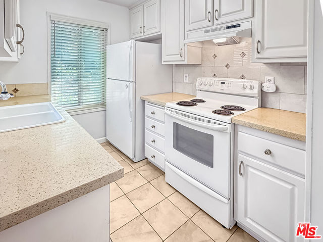 16317 Main Street, La Puente CA: https://media.crmls.org/mediaz/fac4a22b-d7da-46b1-b2c4-0cff396adb65.jpg