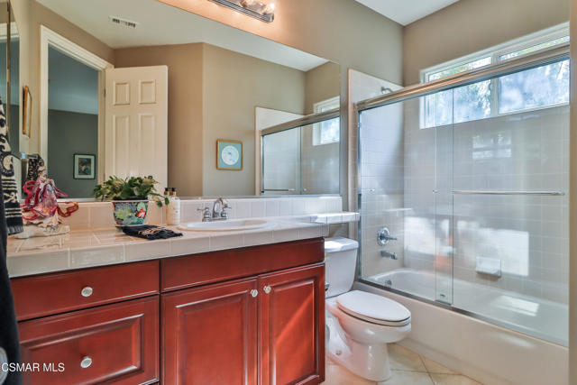 Full Bathroom En Suite 4