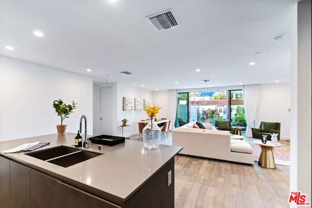 728 N Sweetzer Avenue, West Hollywood CA: https://media.crmls.org/mediaz/fac6e9f2-d53c-4c31-a3ac-a9e739499797.jpg