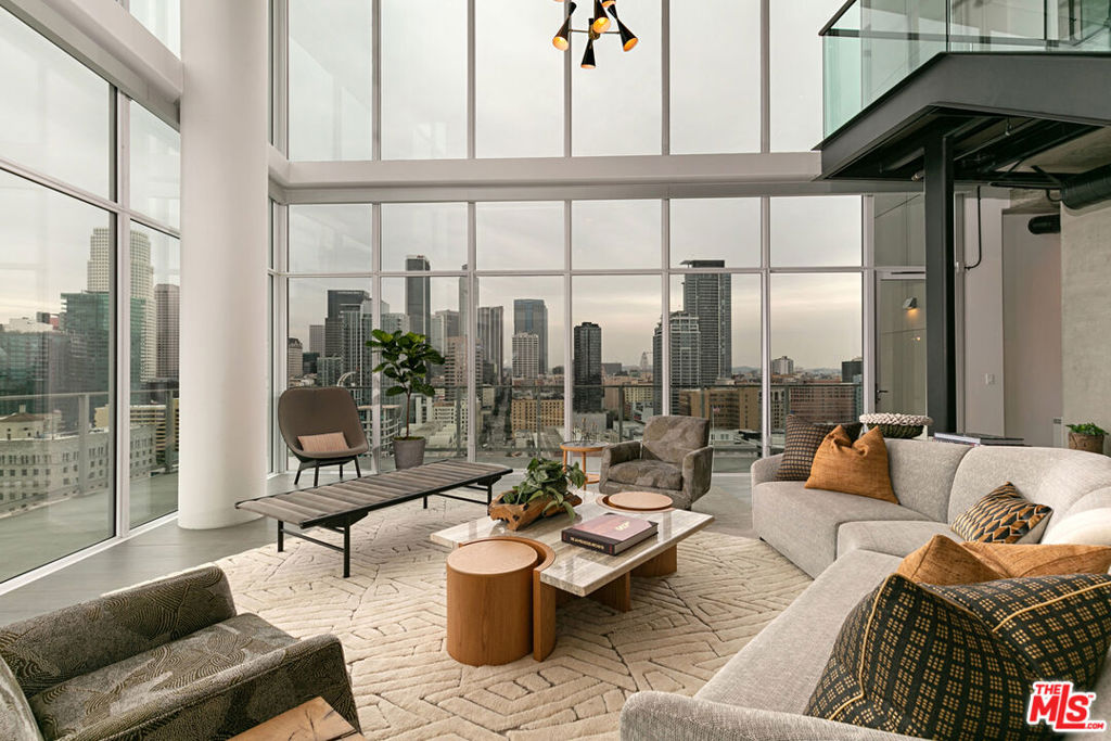 1050 S GRAND Avenue PH2, Los Angeles, CA 90015