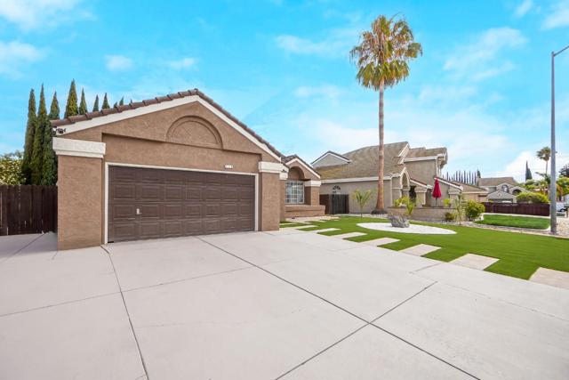 118 Edmeades Court, Oakley CA: https://media.crmls.org/mediaz/fac8451c-3e49-4dad-ad81-738db0879b71.jpg