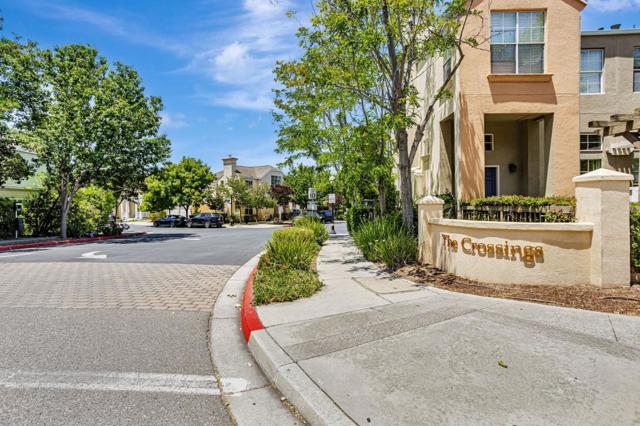 103 Whits Road, Mountain View CA: https://media.crmls.org/mediaz/fac98267-8b2f-40e2-a2ab-766dd01782a6.jpg