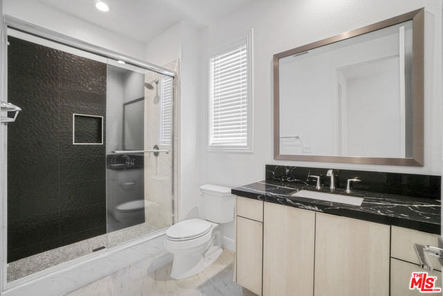 20188 W Marlow Lane, Porter Ranch CA: https://media.crmls.org/mediaz/facab5f3-a798-48c7-82ab-a0123d23ebf1.jpg