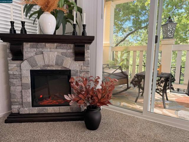 16711 Marsh Creek Rd, Clayton CA: https://media.crmls.org/mediaz/facc64e8-8025-4758-a631-16da09f65802.jpg