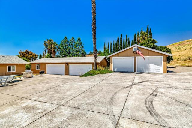 1995 Old Calaveras Road, Milpitas CA: https://media.crmls.org/mediaz/facca145-3d2b-425e-8479-38b7a16fe7f2.jpg