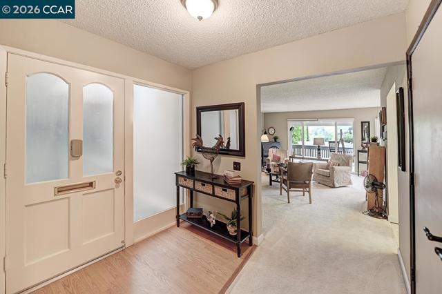 1301 Leisure Ln, Walnut Creek CA: https://media.crmls.org/mediaz/faccac2c-4f36-4a94-b26e-779dc3b9d9c5.jpg