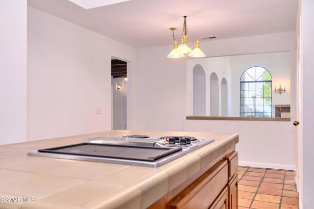 751 Wildwood Avenue, Thousand Oaks CA: https://media.crmls.org/mediaz/faccd3e1-3e43-42c4-9375-24bb0a76a558.jpg