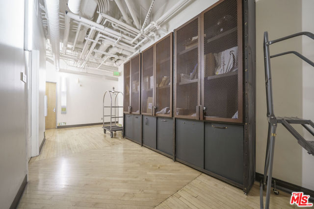 1850 Industrial Street, Los Angeles CA: https://media.crmls.org/mediaz/facd1fda-863c-4cf4-b8ef-5cfdcc14f0d5.jpg