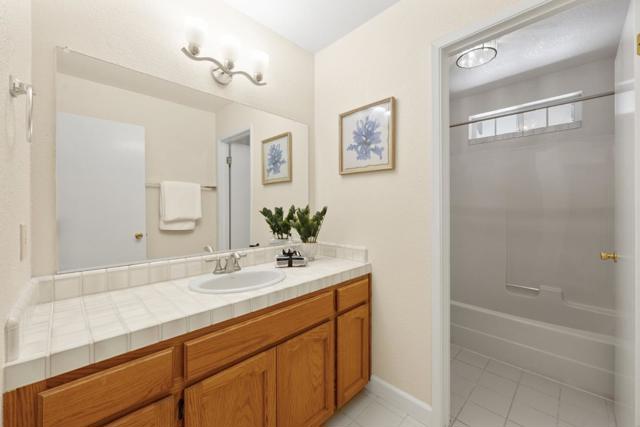 17101 Kruse Ranch Lane, Morgan Hill CA: https://media.crmls.org/mediaz/facd519f-9af7-4705-9710-e47e3ab8225a.jpg