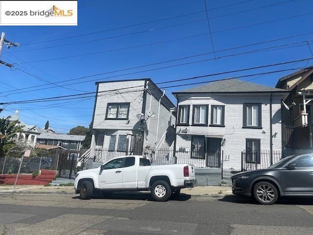 2304 E 22nd ST, Oakland CA: https://media.crmls.org/mediaz/facd5e04-3a6d-4e3a-ad51-8d0dd5c206c7.jpg