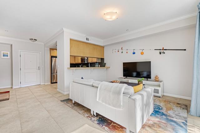 1035 Scotia Terrace, Sunnyvale CA: https://media.crmls.org/mediaz/facd6850-af7a-4c55-8100-e62639fbaf61.jpg