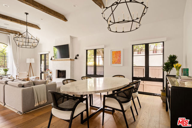 459 N Crescent Heights Boulevard, Los Angeles CA: https://media.crmls.org/mediaz/facd7e55-5580-4269-a8a3-caa112ce001f.jpg