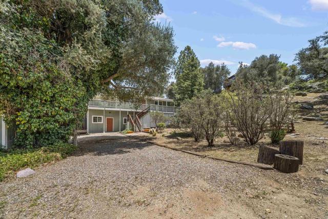 Detail Gallery Image 4 of 51 For 29131 Half Moon Trl, Pine Valley,  CA 91962 - 3 Beds | 2 Baths