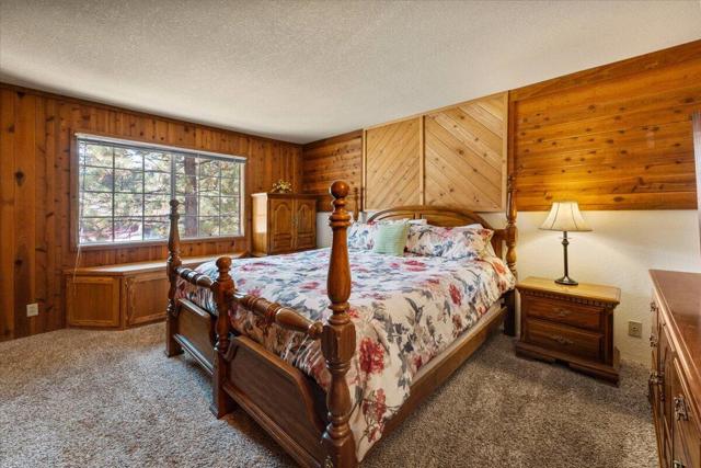 1093 Snow Ridge Road, Big Bear CA: https://media.crmls.org/mediaz/facef68a-2238-4685-98a1-2b96bdbfad33.jpg
