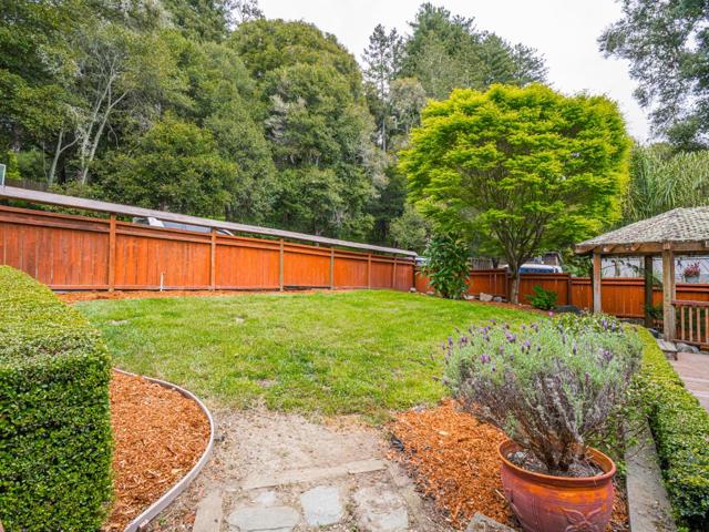 3040 Pacific Heights Drive, Aptos CA: https://media.crmls.org/mediaz/facfb53f-39c6-4858-bac8-62ed85f0350e.jpg