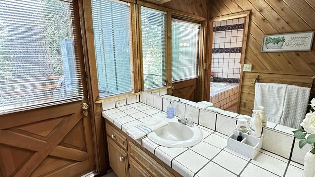 25655 Tahquitz Drive, Idyllwild CA: https://media.crmls.org/mediaz/facfc7a9-c67e-45f9-8985-0085a7147f2d.jpg