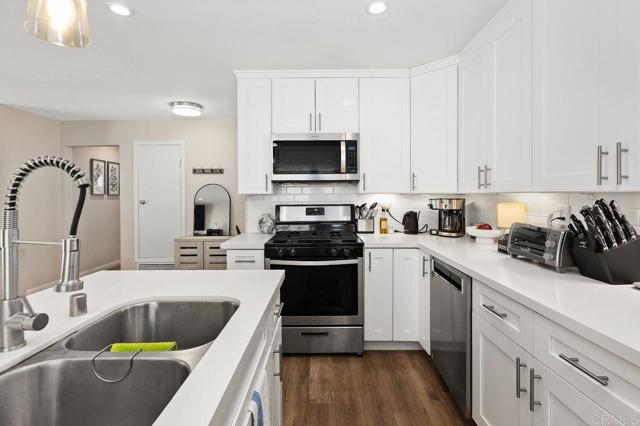 833 Halecrest Drive, Chula Vista CA: https://media.crmls.org/mediaz/fad02bc4-2d6a-4690-9dc7-c3d8041976f1.jpg