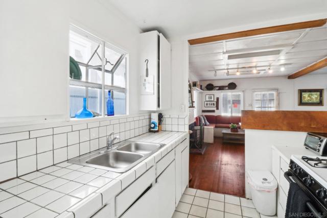 719 Jersey Ct, San Diego CA: https://media.crmls.org/mediaz/fad11698-f1cc-4c34-b1a9-53af165afdb0.jpg