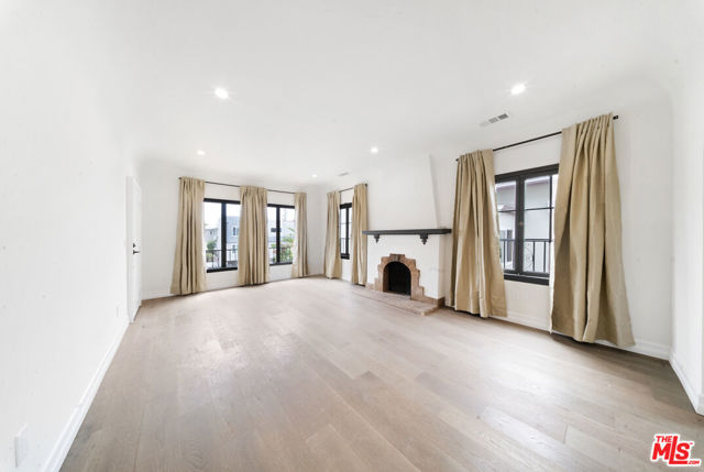 1005 Genesse, West Hollywood CA: https://media.crmls.org/mediaz/fad127d0-ae83-465b-9c84-93b12b5bf4f0.jpg