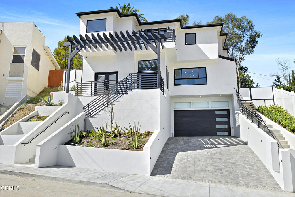 4333 Portola Avenue