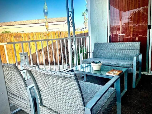 frontporch218