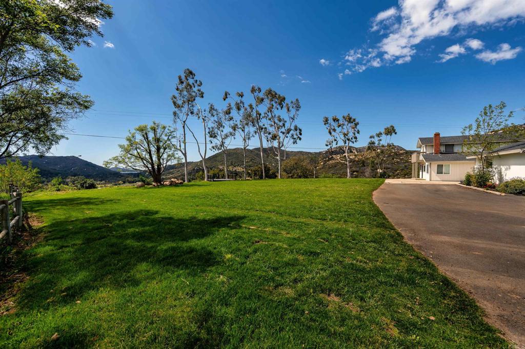 26086 Bear Valley Heights Road - photo 9