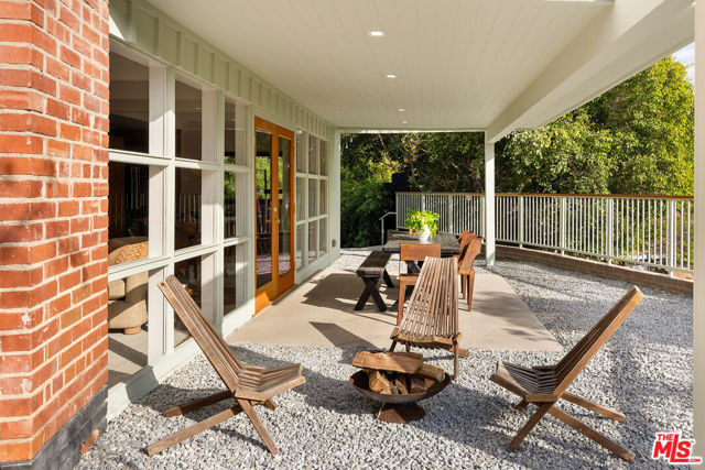 2052 Cerro Gordo Street, Los Angeles CA: https://media.crmls.org/mediaz/fad27a90-509b-4bc1-997c-d9c656fee92a.jpg
