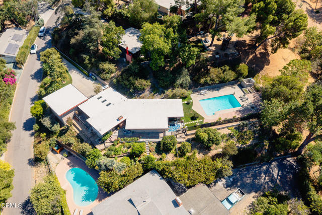 9728 Shadow Island Drive, Shadow Hills CA: https://media.crmls.org/mediaz/fad34d47-6b94-437d-913e-490dcdaee0ea.jpg