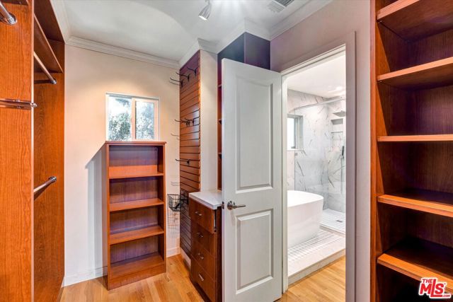 5400 W 82nd Street, Los Angeles CA: https://media.crmls.org/mediaz/fad3f98d-e4c5-4c8e-baf6-0fe175dea3ef.jpg