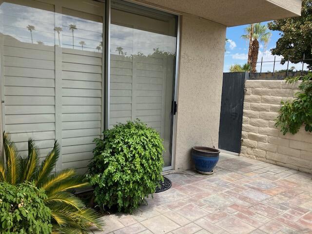 76795 Lark Drive, Indian Wells CA: https://media.crmls.org/mediaz/fad49cd2-69e2-441d-a04f-9bf48595af7e.jpg