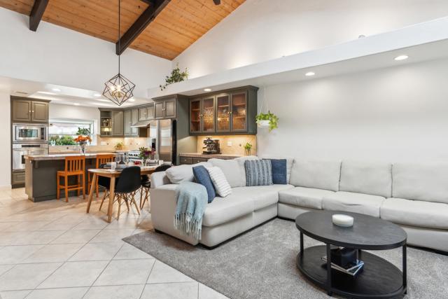 Detail Gallery Image 6 of 33 For 13426 the Sq, Poway,  CA 92064 - 2 Beds | 2 Baths