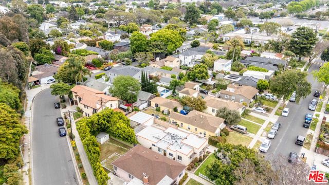 2524 Federal Avenue, Los Angeles, California 90064, 3 Bedrooms Bedrooms, ,2 BathroomsBathrooms,Single Family Residence,For Sale,Federal,24394179