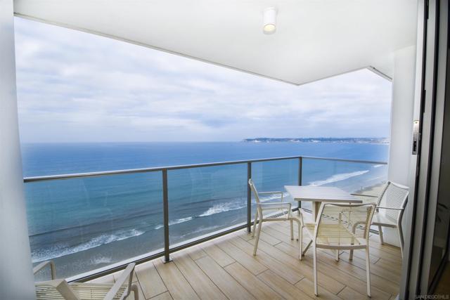 1760 Avenida Del Mundo, Coronado CA: https://media.crmls.org/mediaz/fad61c76-d368-42ba-9492-f8afe10b2439.jpg