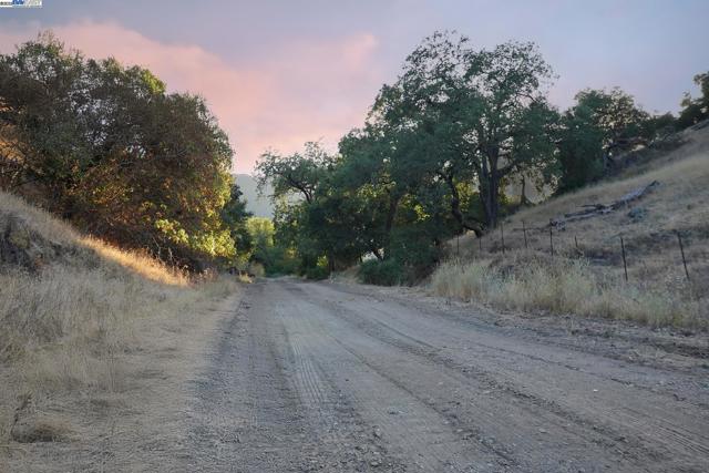 0 Oak Glen Ave, Morgan Hill CA: https://media.crmls.org/mediaz/fad66f22-134e-40c6-be43-c2f489fb98b3.jpg