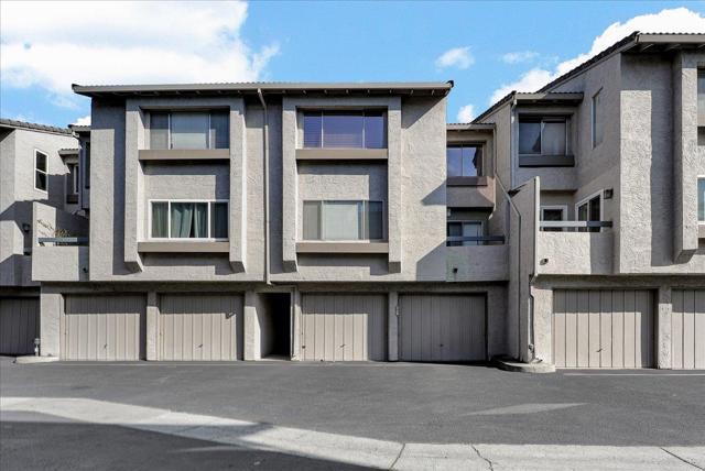 Image 6 of 80 For 2294 Sun Glory Lane B