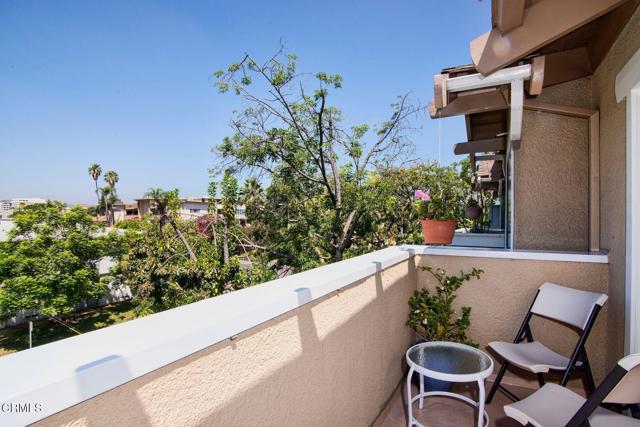 Detail Gallery Image 36 of 42 For 202 S Holliston Ave #301,  Pasadena,  CA 91106 - 3 Beds | 4 Baths