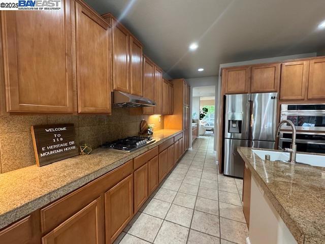 118 E Heritage Drive, Mountain House CA: https://media.crmls.org/mediaz/fad8cadb-c050-4c25-8912-95617ddcdd13.jpg