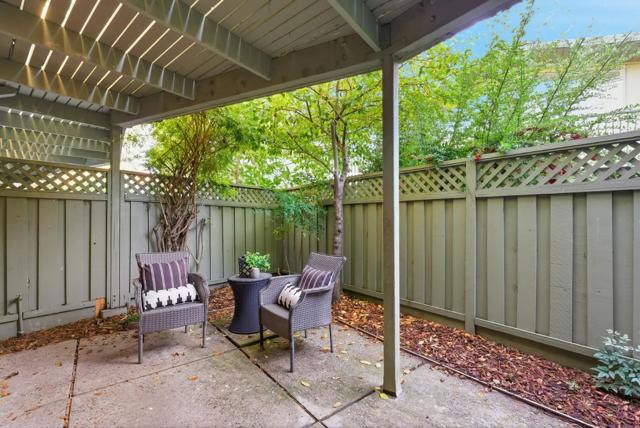 278 Monroe Drive, Mountain View CA: https://media.crmls.org/mediaz/fad91103-7b5a-471f-bc21-bf186ec6f9e9.jpg