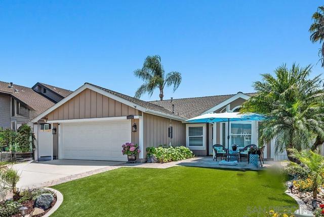 13874 Amber Sky Ln, San Diego CA: https://media.crmls.org/mediaz/fada2f96-a2b8-48e2-9c0a-179cac7db066.jpg