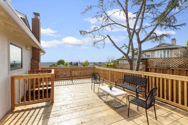 365 Monaco Ave, Union City CA: https://media.crmls.org/mediaz/fada9f10-5d7a-4e3e-a740-1a42442e7a84.jpg